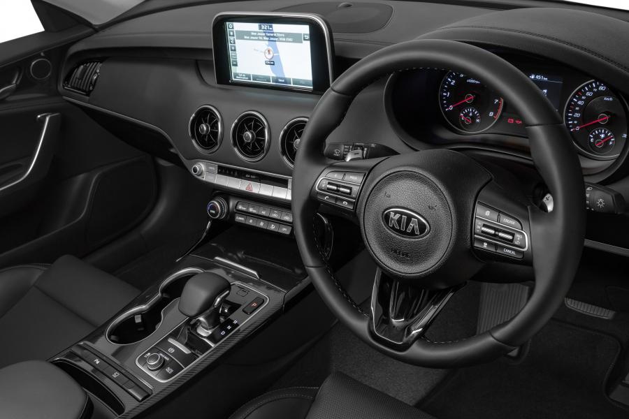 Интерьер Kia Stinger Si (CK) 2017 года  (AU) (фото 2 из 9)